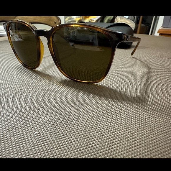 RayBan sunglasses 4387 - Picture 5 of 6